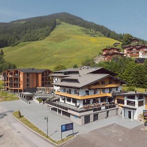 Saalbach Suites By Alps Resorts